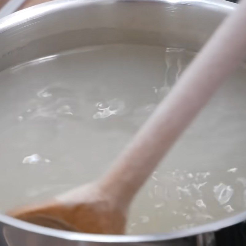 Step 3 Soak and cook the jelly for the crystal sago dessert