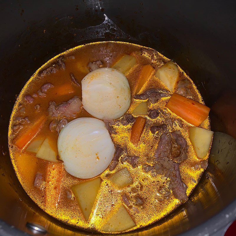 Step 2 Cooking beef stew with potatoes and carrots Beef stew with potatoes and carrots