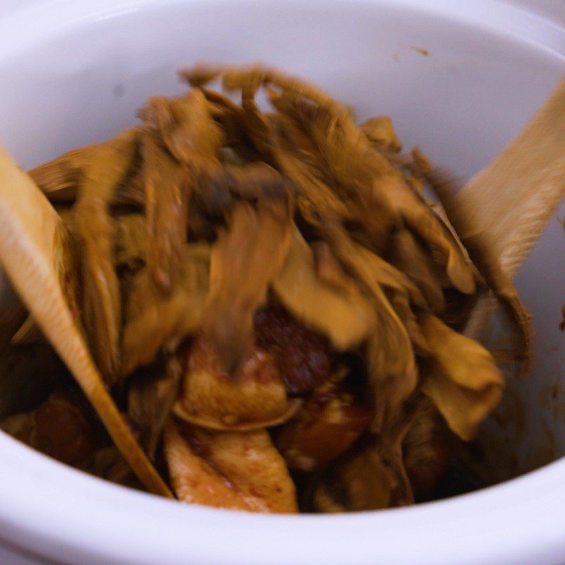 Step 3 Cooking braised pork with dried bamboo shoots Braised pork with dried bamboo shoots