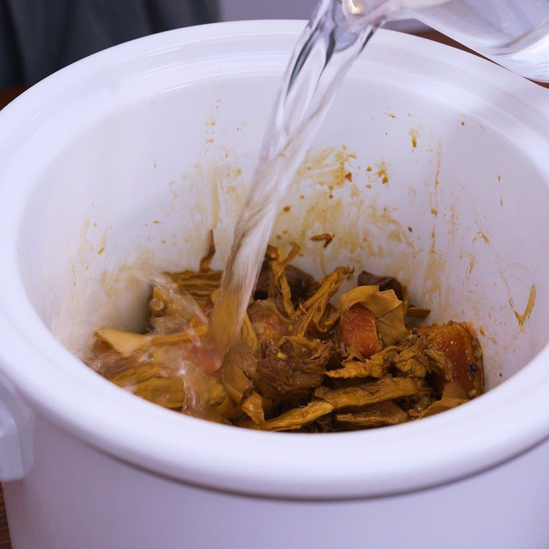 Step 3 Cooking braised pork with dried bamboo shoots Braised pork with dried bamboo shoots