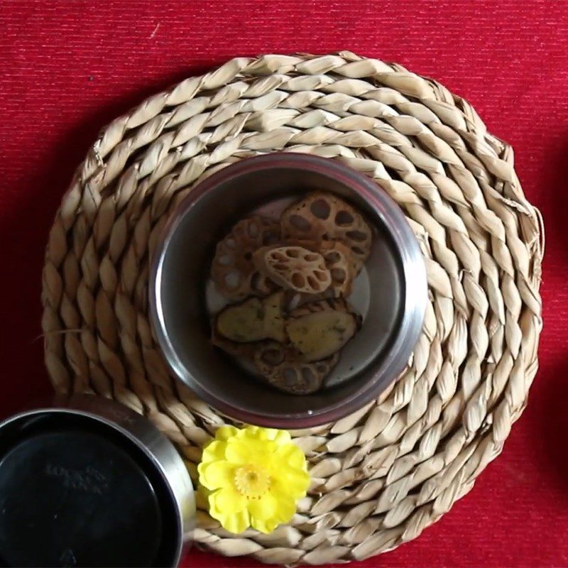 Step 2 Brew lotus root tea for Red Apple Rose Tea