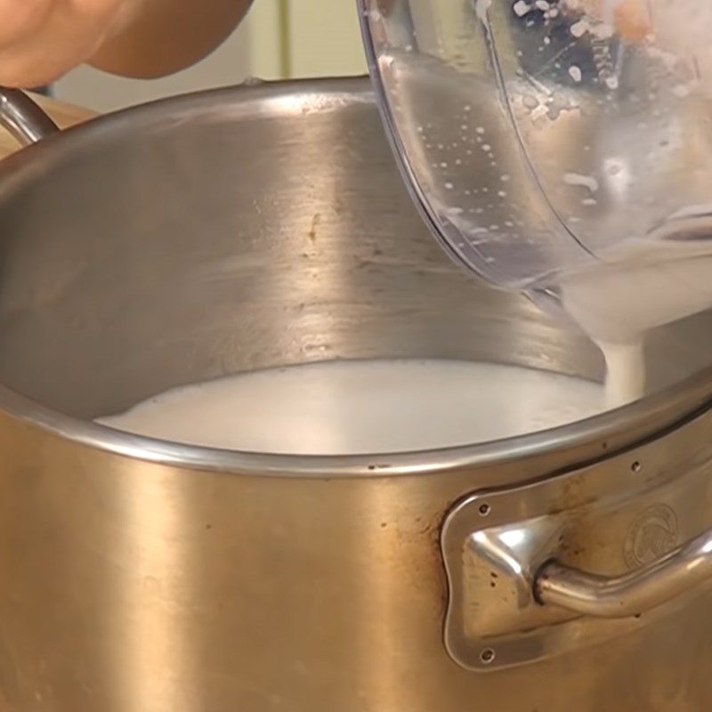 Step 2 Cook and blend the coconut milk mixture with sticky rice Thai mango sticky rice