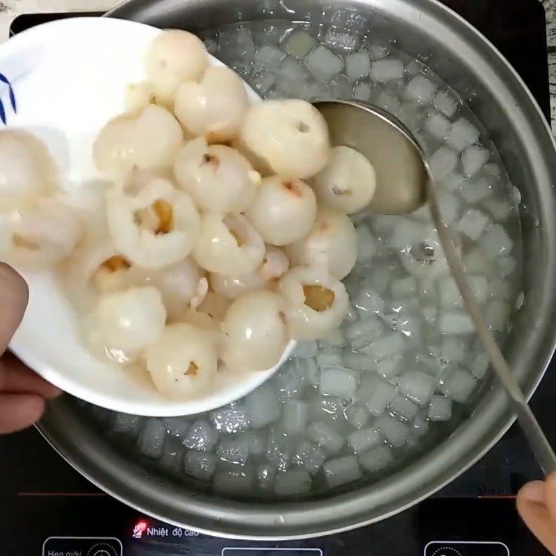 Step 2 Cook lychee, aloe vera with sugar Lychee Aloe Vera Tea