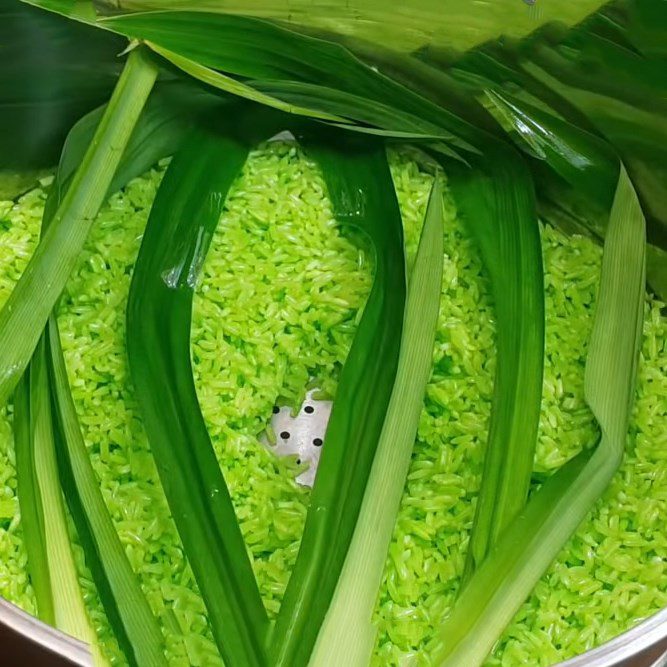 Step 4 Cooking sticky rice pandan sticky rice