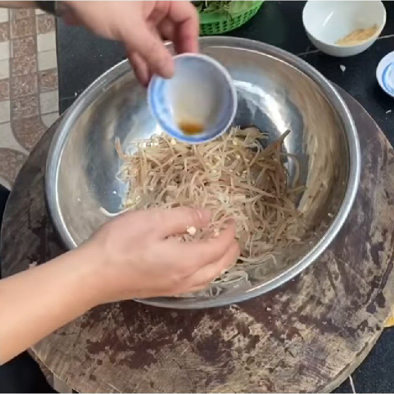 Step 4 Mixing spices for Nem nắm Nam Định meat