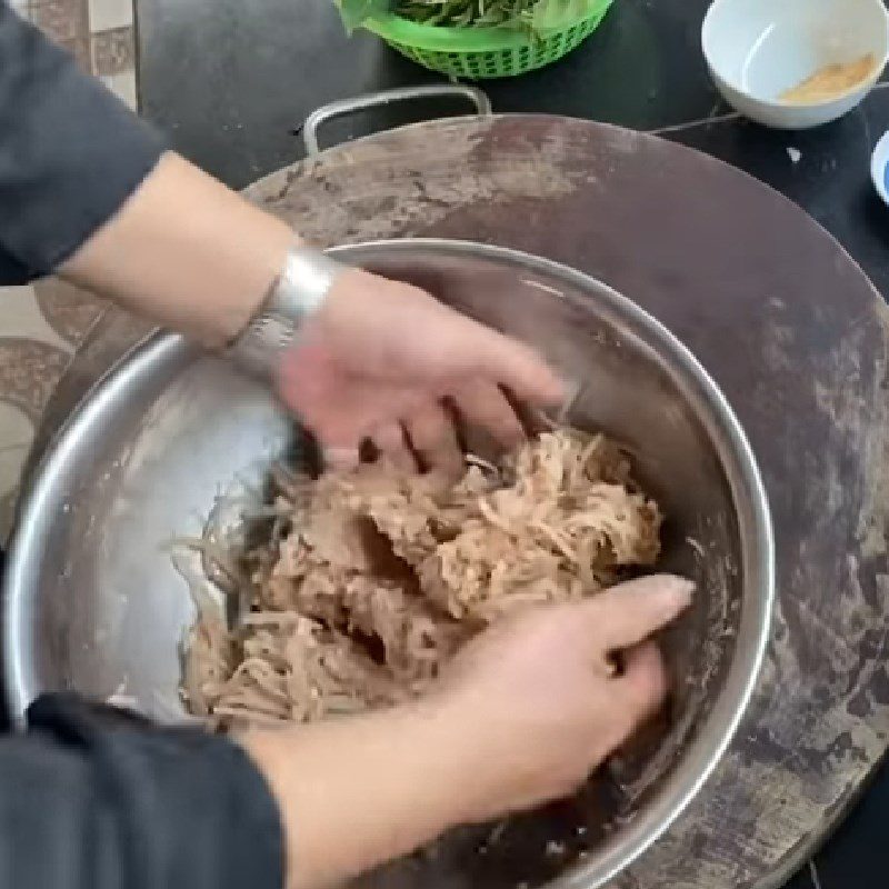 Step 4 Mixing spices for Nem nắm Nam Định meat