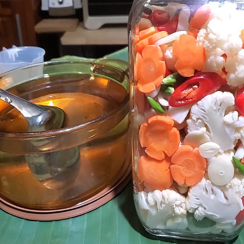 Step 4 Pickling the broccoli Sweet and sour pickled broccoli