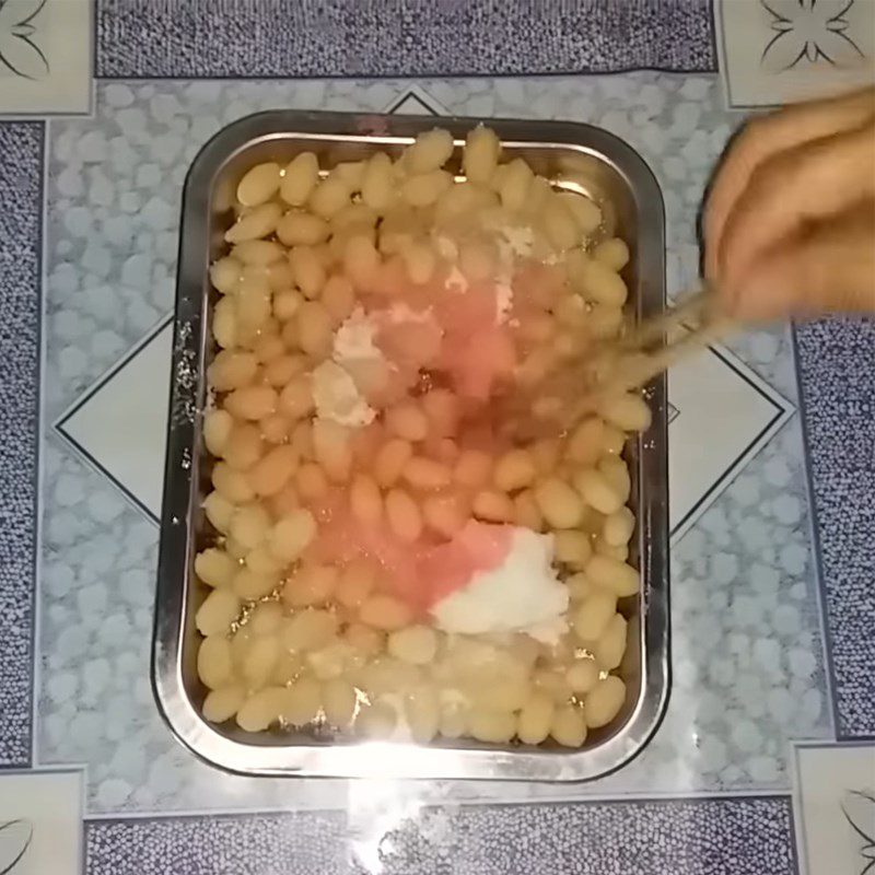 Step 3 Soak the areca nuts with sugar Young areca nut candy