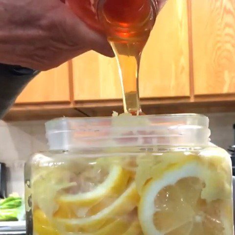 Step 3 Soak lemon with honey and ginger Lemon slices with honey and ginger