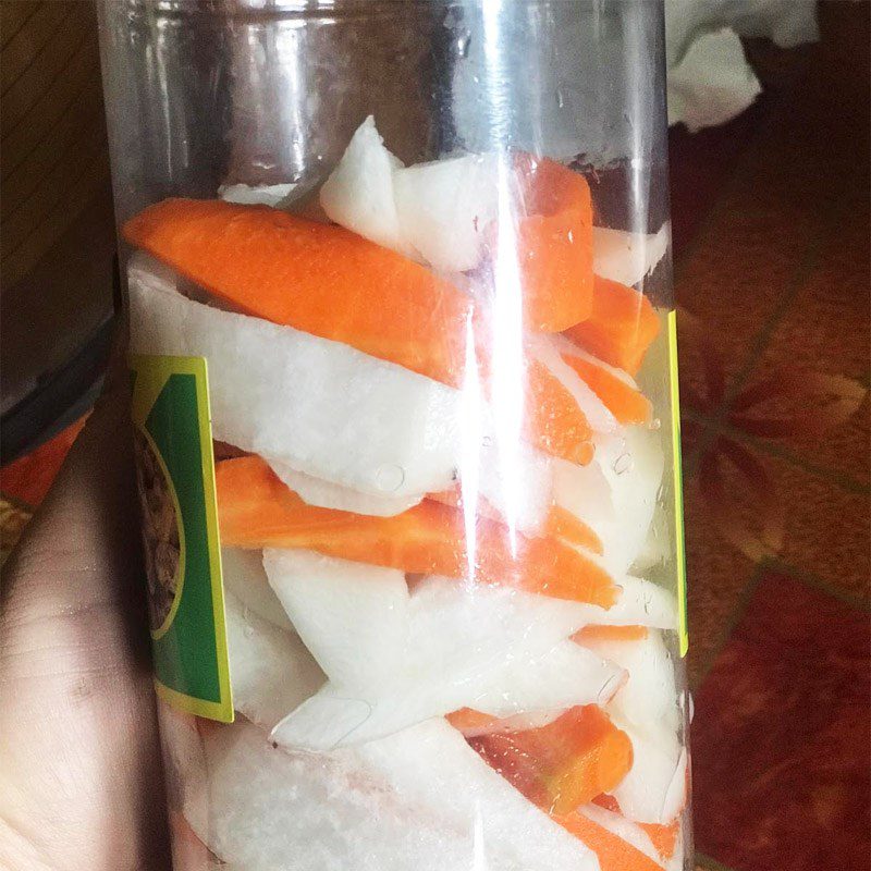 Step 3 Pickling the radish Sweet and sour pickled radish (recipe shared by users)