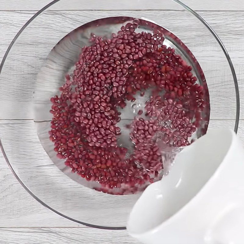 Step 1 Soak red beans Red Bean Sweet Soup with Grass Jelly