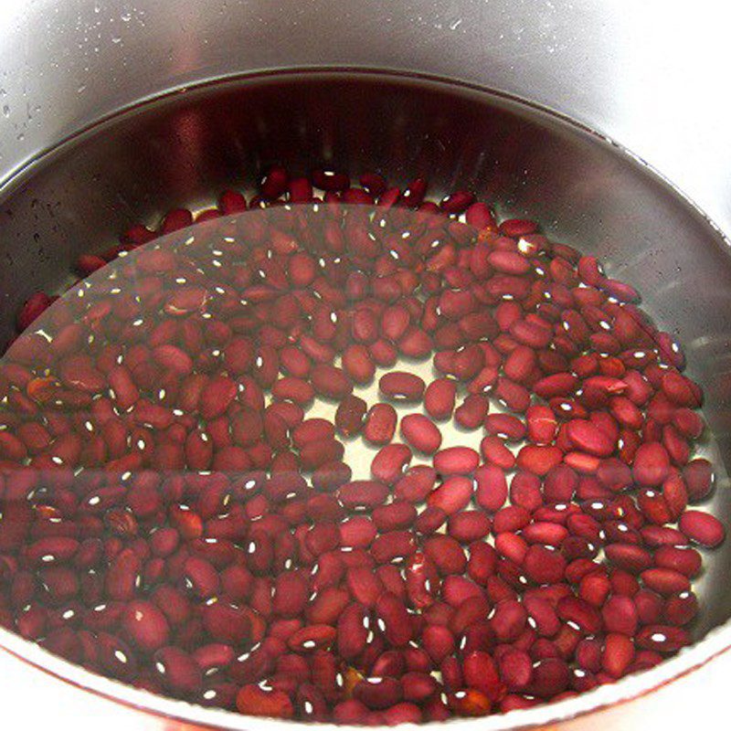 Step 1 Soak the red beans How to make red bean filling