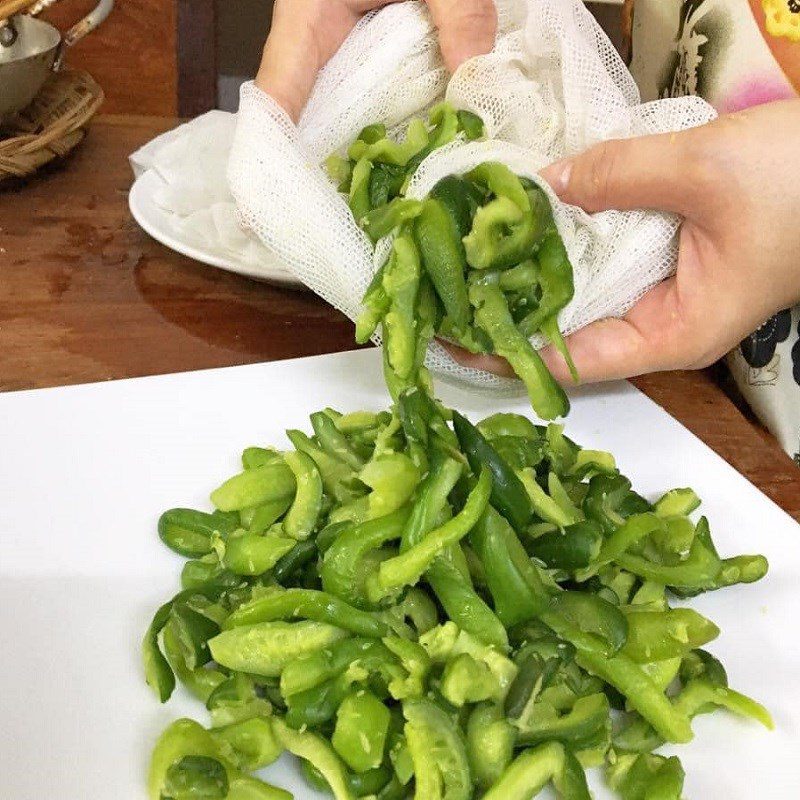 Step 2 Chop and soak cucumbers a second time Pickled vegetarian cucumber