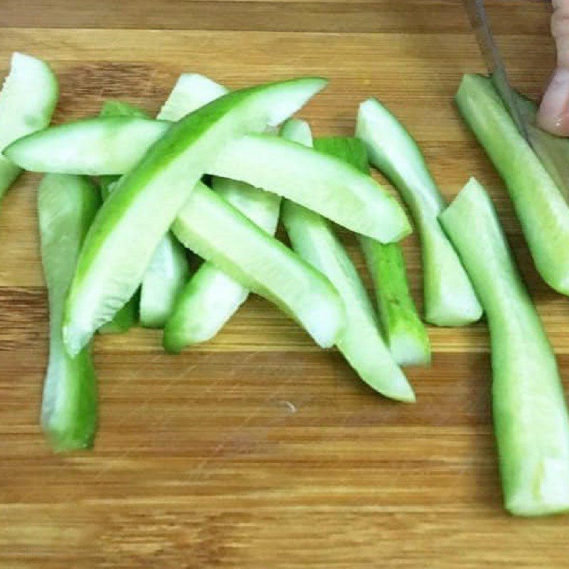 Step 2 Chop and soak cucumbers a second time Pickled vegetarian cucumber