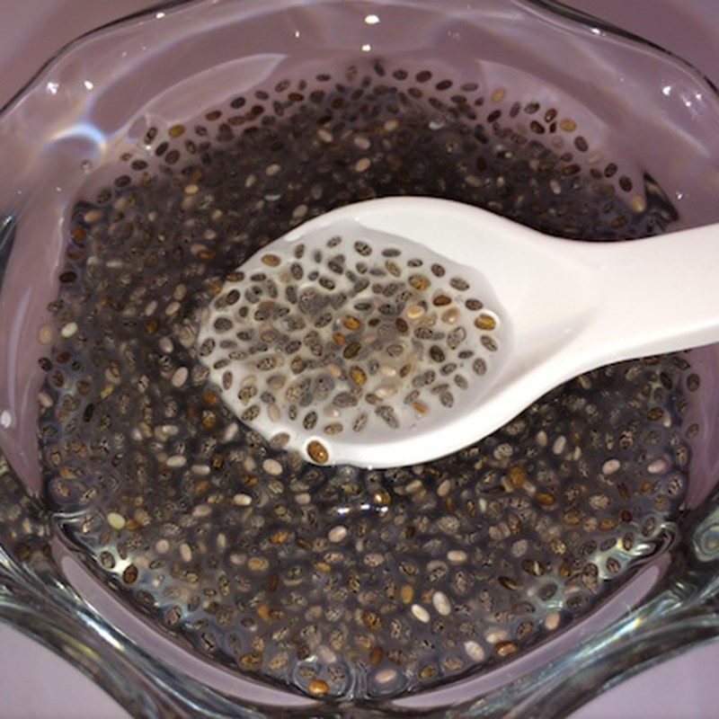 Step 2 Soak chia seeds Grass jelly chia seeds coconut milk