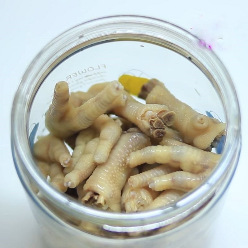 Step 4 Soak chicken feet in fish sauce Chicken feet soaked in fish sauce