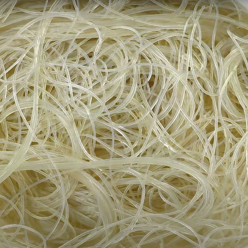 Step 3 Soaking vermicelli Steamed Scallops with Vermicelli