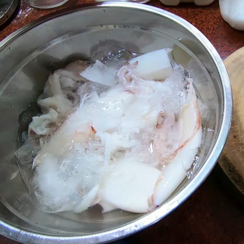 Step 2 Soaking dried squid