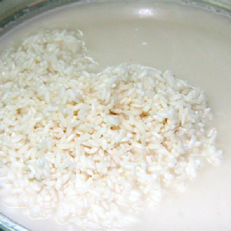 Step 1 Soak sticky rice and mung beans Bánh chưng cốm