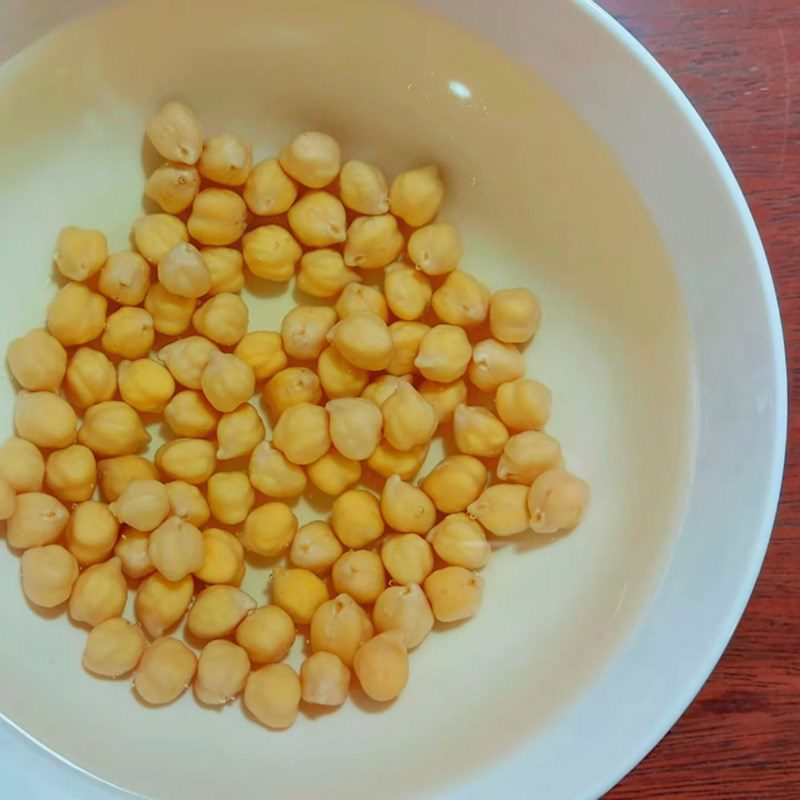 Step 1 Soak chickpeas and lotus seeds Chickpea lotus seed milk