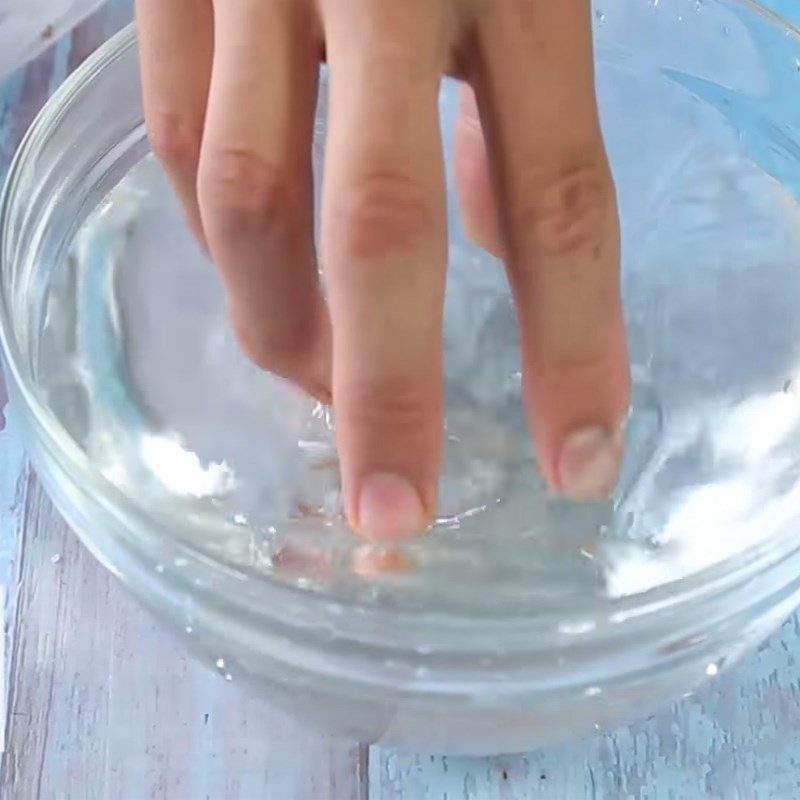 Step 1 Soak the gelatin Watermelon Yogurt Jelly