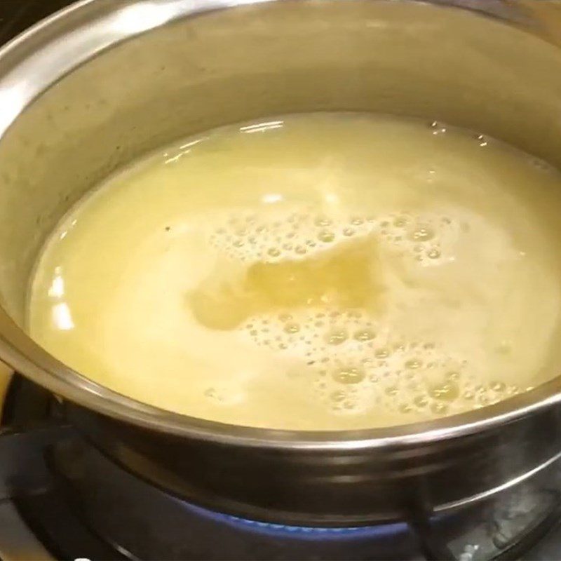 Step 3 Soak the cinnamon flower Cinnamon flower jelly with coconut milk