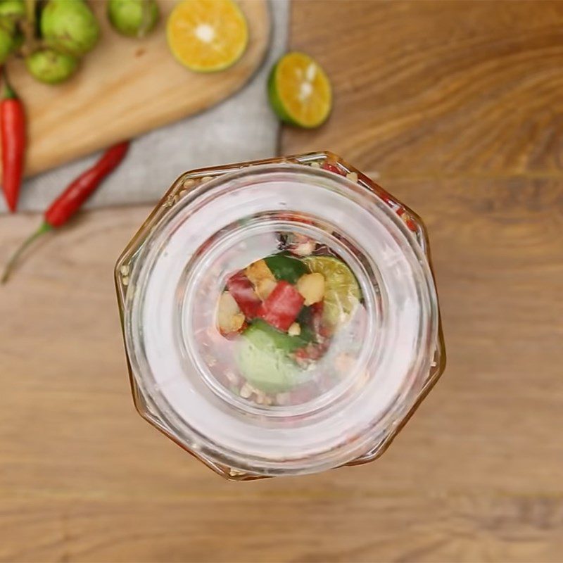 Step 4 Soak figs in salted tắc