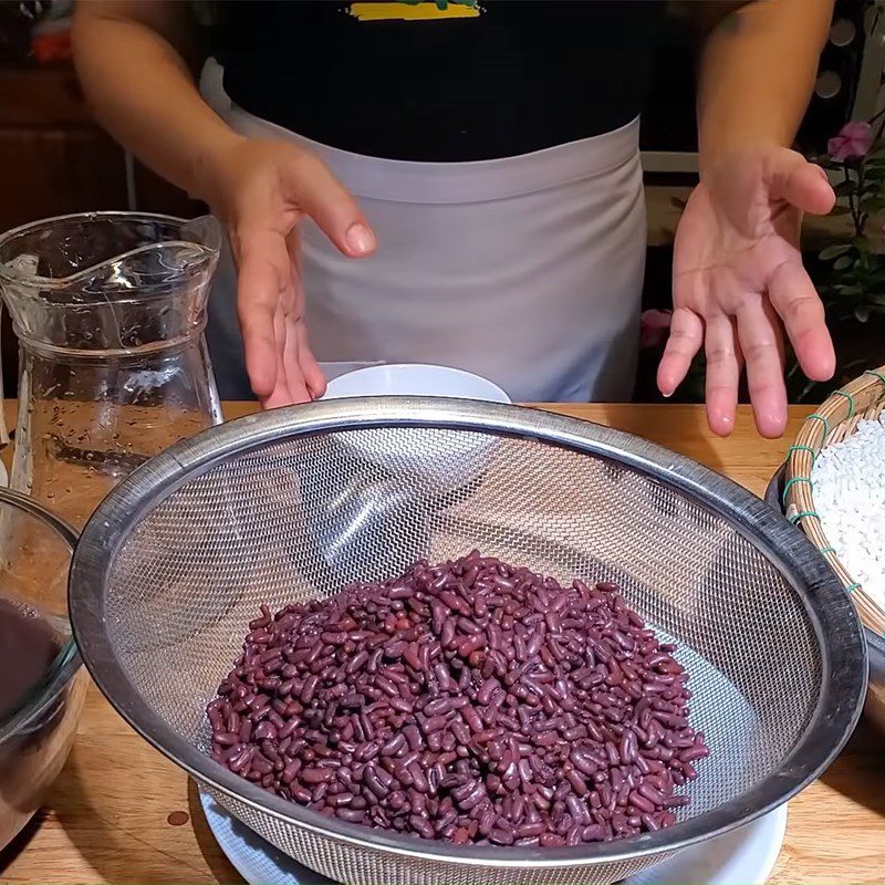 Step 1 Soak and Boil the Beans for Red Bean Sticky Rice with a Rice Cooker