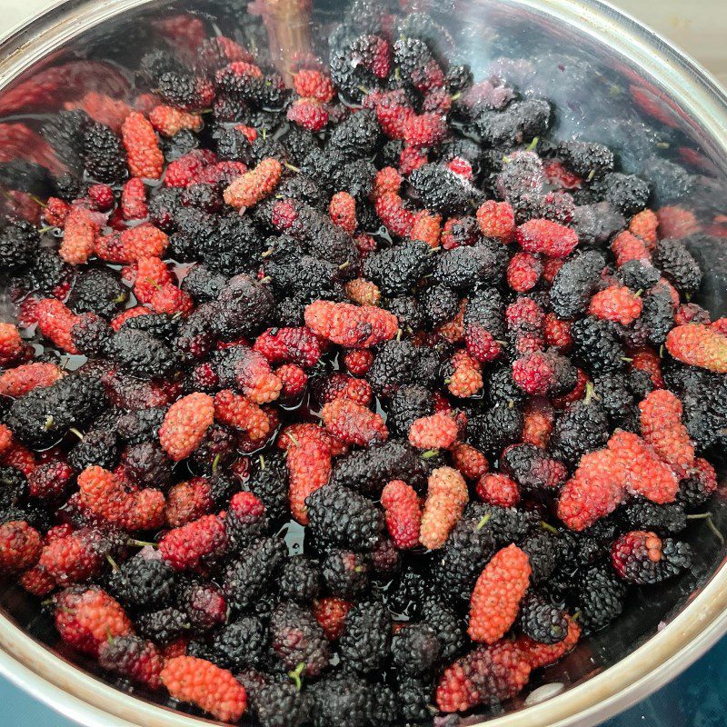 Step 1 Soak and Cook Mulberries with Sugar Mulberry Jam