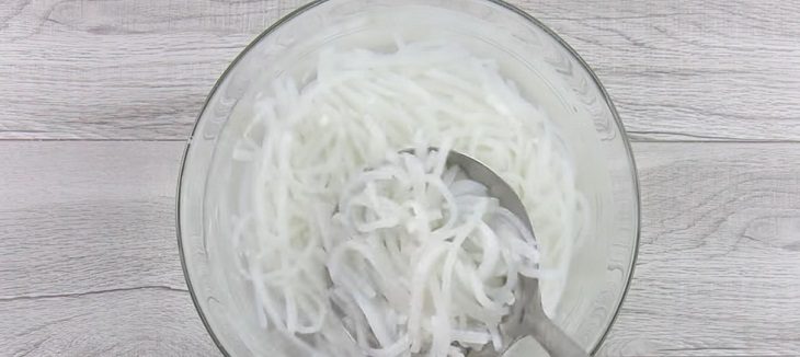 Step 2 Boil the dough Sweet Cassava Noodles with Coconut Milk