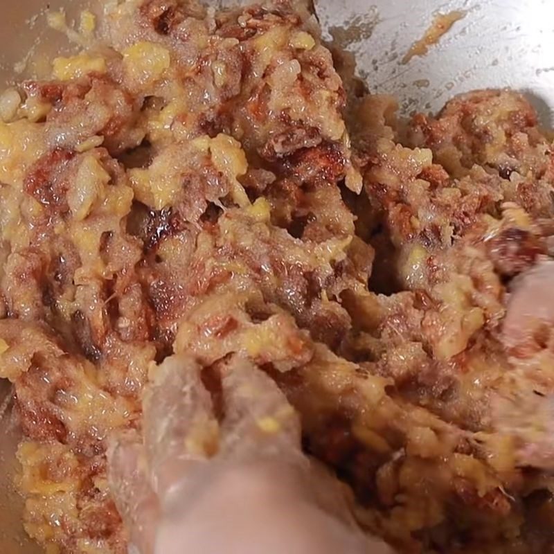 Step 7 Coating pineapple and tamarind meat How to make chewy tamarind