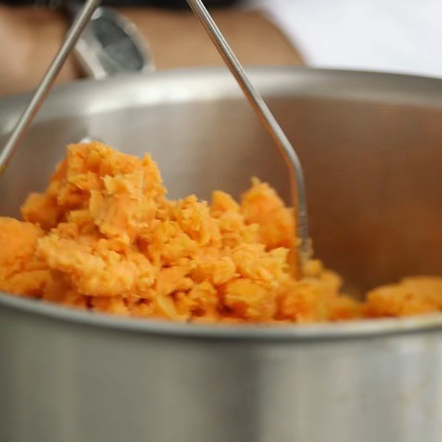 Step 3 Mashing Sweet Potatoes
