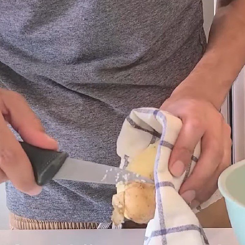 Step 3 Mashing the potatoes French style mashed potatoes