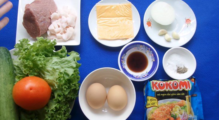 Ingredients for instant noodle hamburger