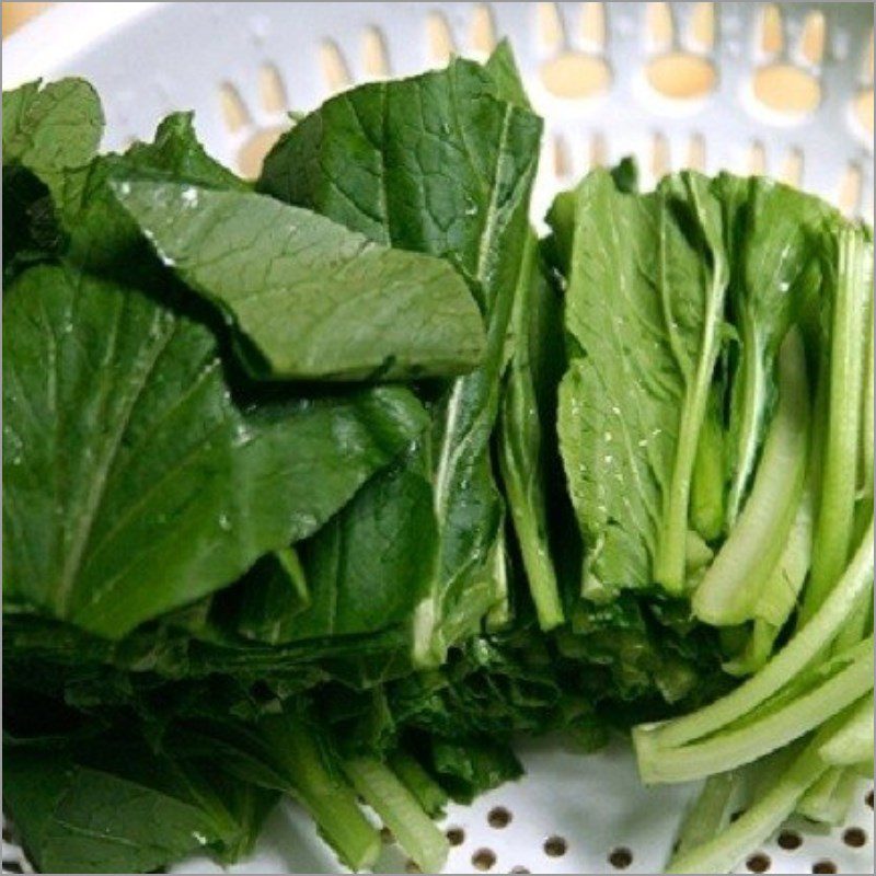 Step 1 Prepare the vegetables for Vegetarian Rice Noodle Stir-Fry