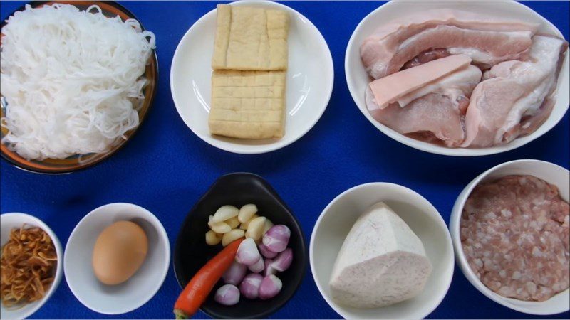 Ingredients for the dish 3 ways to make soy sauce noodles (soy sauce noodles)