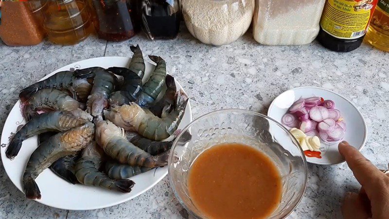 Ingredients for the dish 2 ways to make sweet and sour shrimp and braised basil