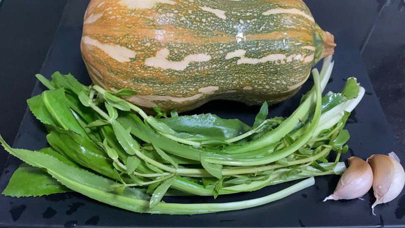 Ingredients for vegetarian pumpkin soup