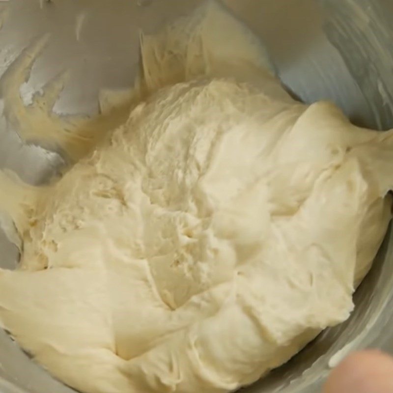 Step 2 Kneading the dough for Cheese Bread in a pan