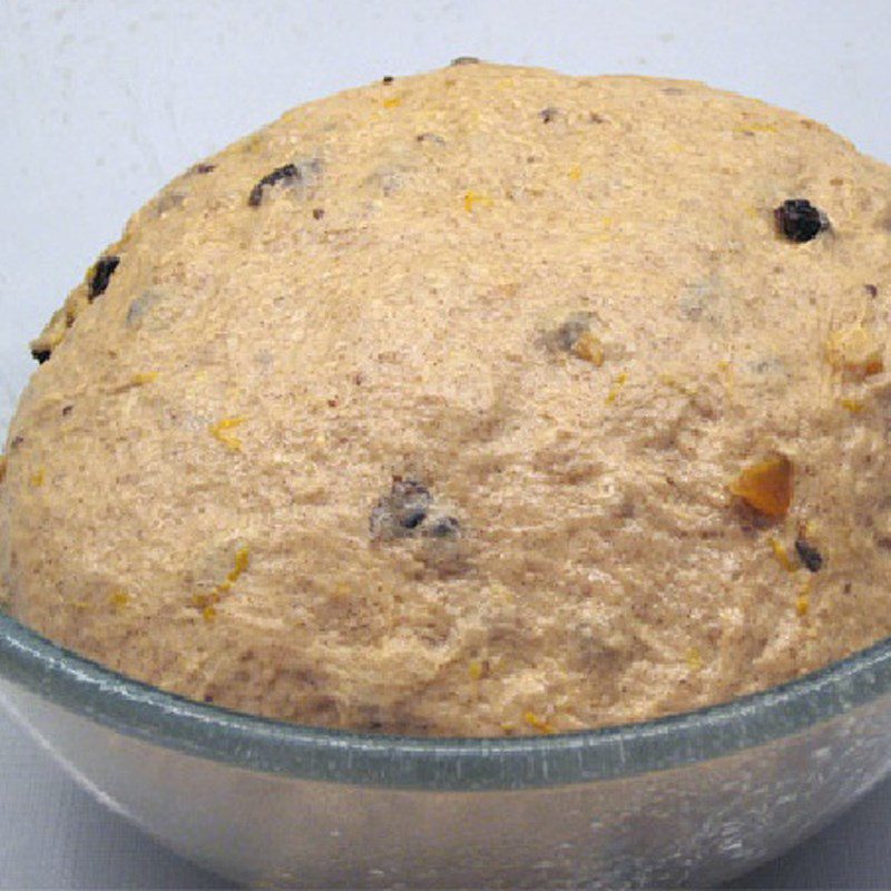 Step 3 Kneading the dough Basic stollen cake