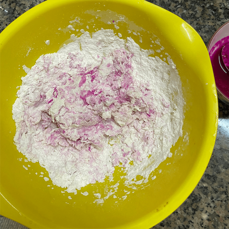 Step 3 Kneading the dough Red dragon fruit chicken bao