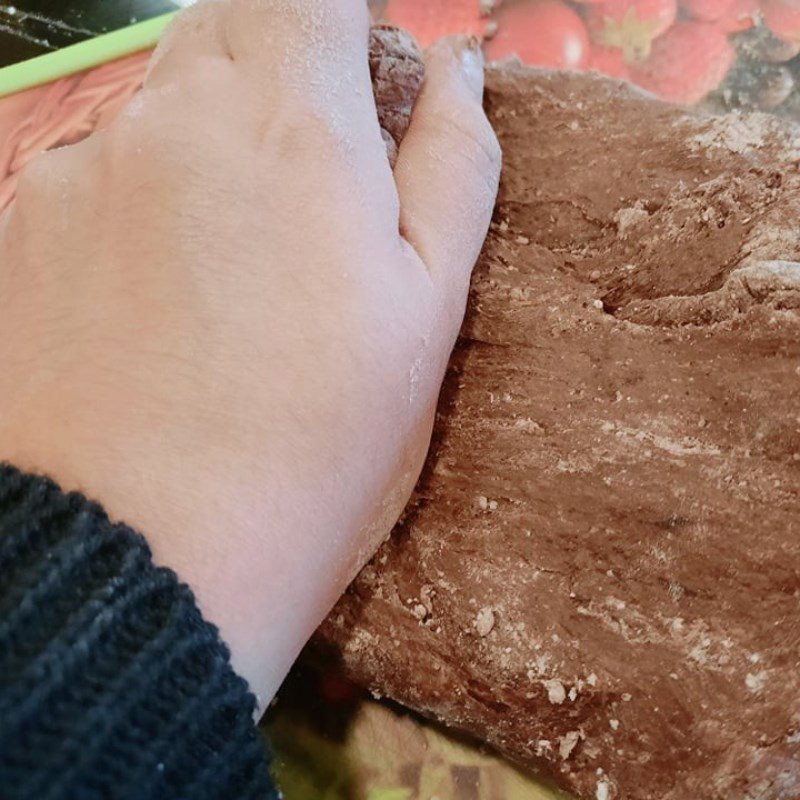 Step 2 Kneading dough for tapioca pearls from glutinous rice flour