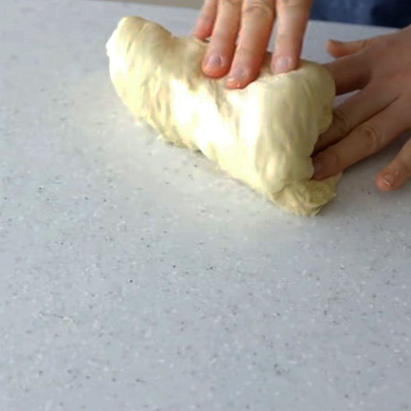 Step 3 Kneading dough and wrapping raisins Sandwich bread with raisins