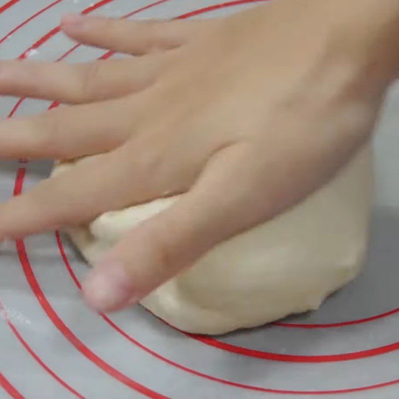 Step 2 Kneading the dough and proofing the dough for the second time Danish butter sugar bread