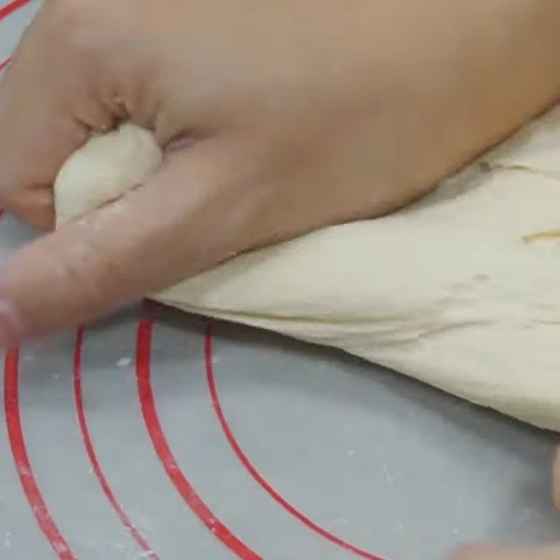 Step 2 Kneading the dough and proofing the dough for the second time Danish butter sugar bread