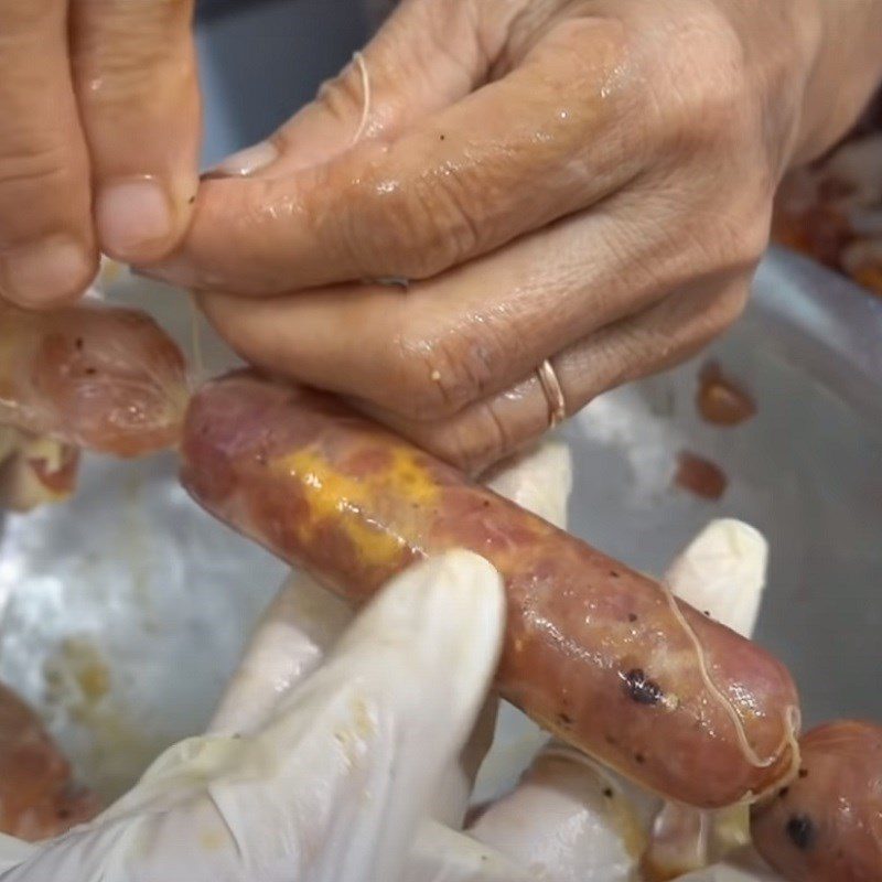 Step 4 Stuffing the salted egg sausage