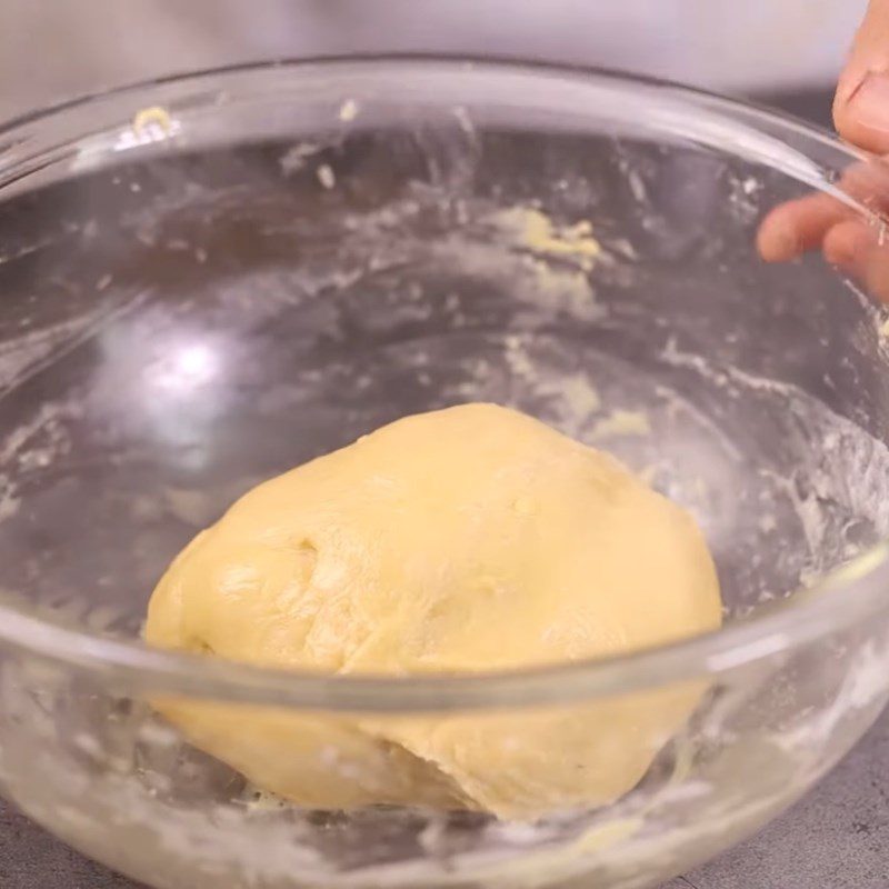 Step 2 Kneading and Proofing the Dough for Taro-Filled Pancakes