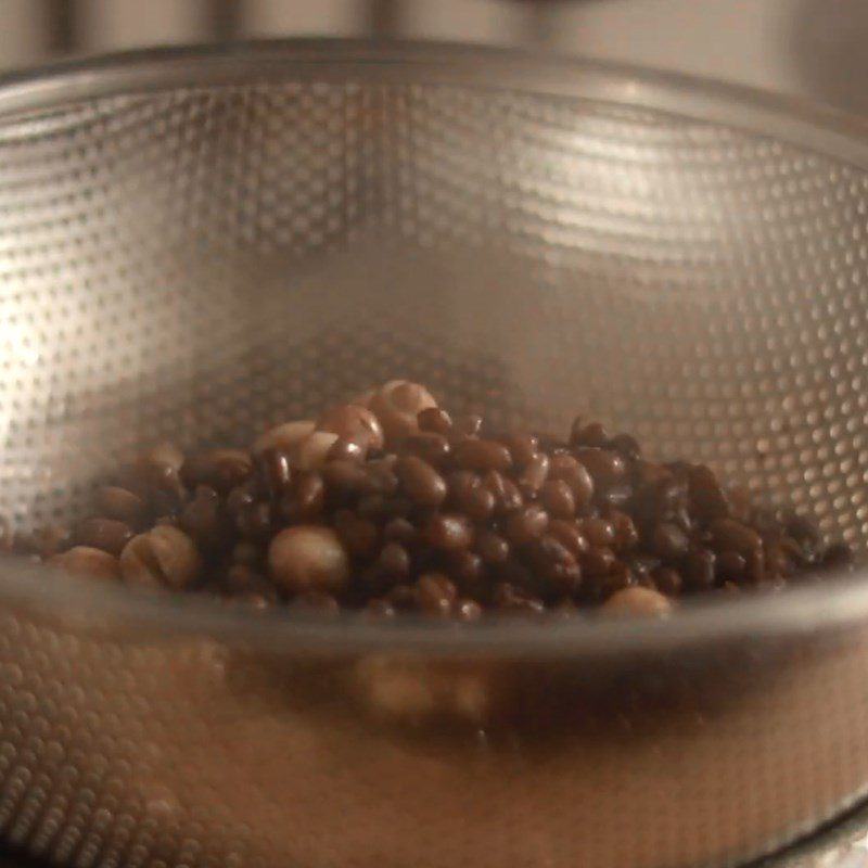 Step 2 Stew red beans and lotus seeds Red bean lotus seed dessert