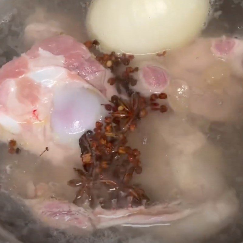 Step 2 Simmer the broth for Dry Pho Gia Lai