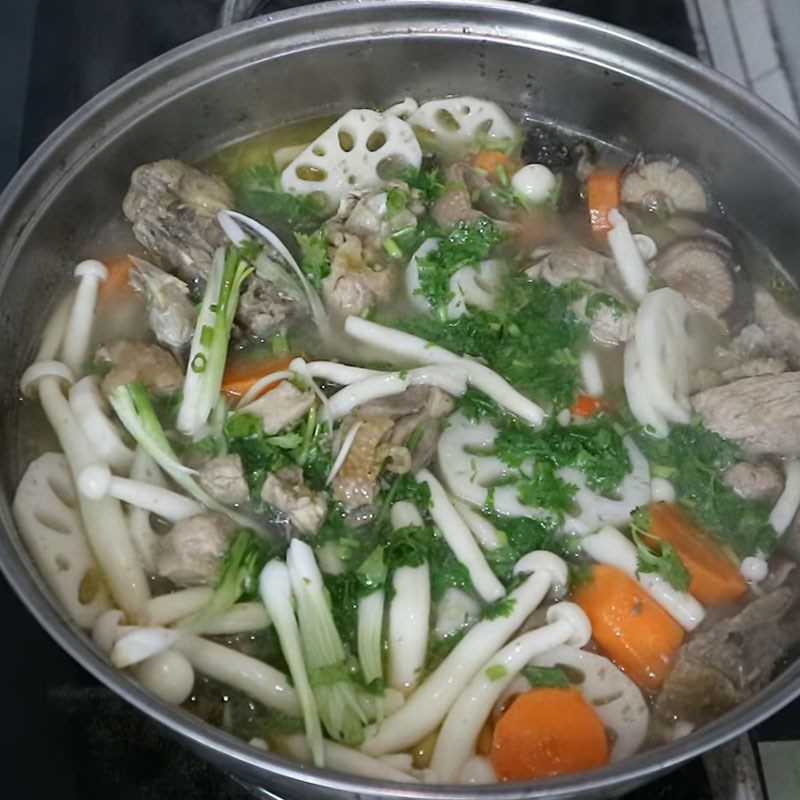 Step 4 Cooking Soup Lotus Root Soup with Chicken Bones